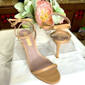 Gorgeous 🌹Deltan Miranda Ankle Bow Detail Dress Sandals 3" heel, NWT /No Box🌹